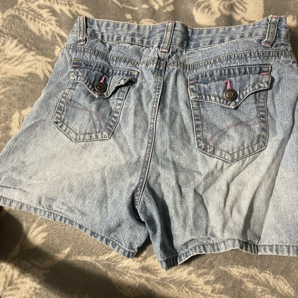 Arizona Jean shorts - Picture 2 of 2